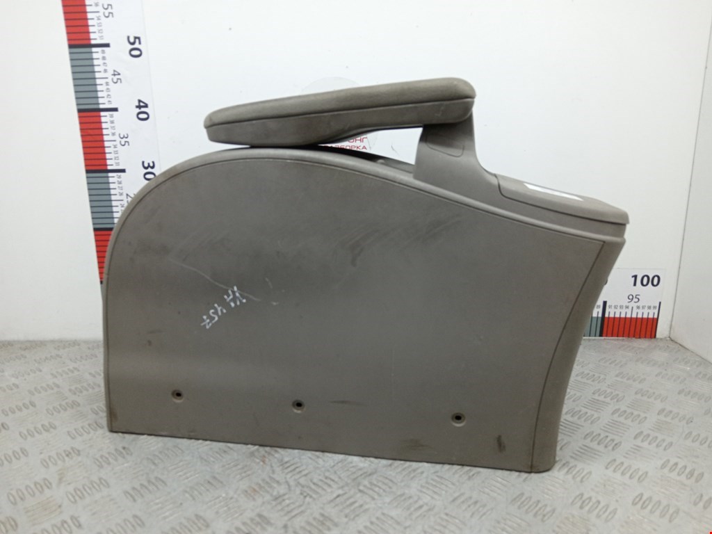 Подлокотник Renault Scenic 2