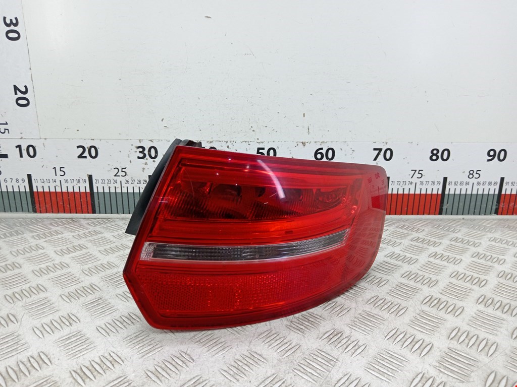 Фонарь задний правый Audi A3 8P