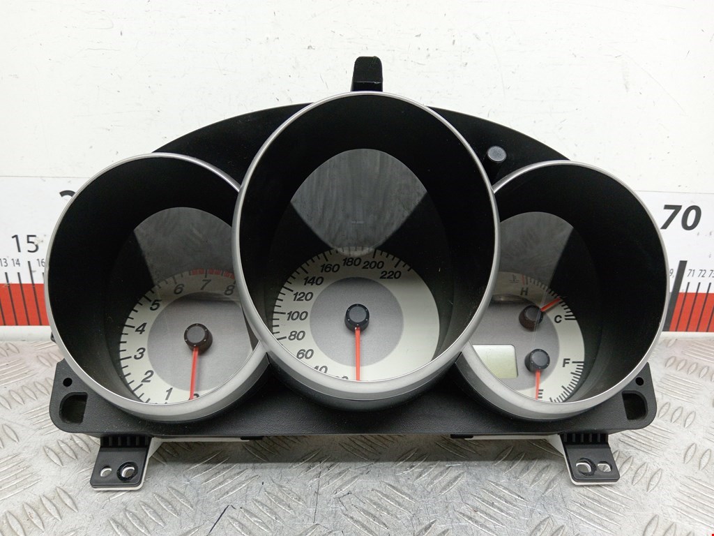 Панель приборная (щиток приборов) Mazda 3 BK