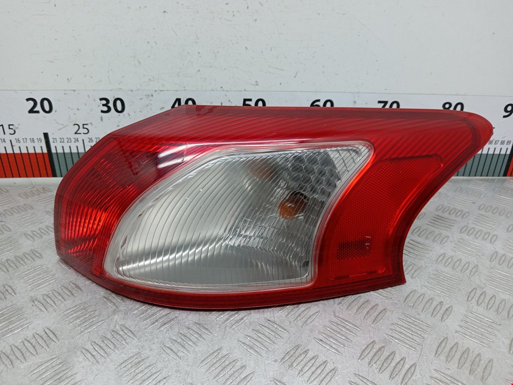 Фонарь задний правый Mitsubishi Lancer 10