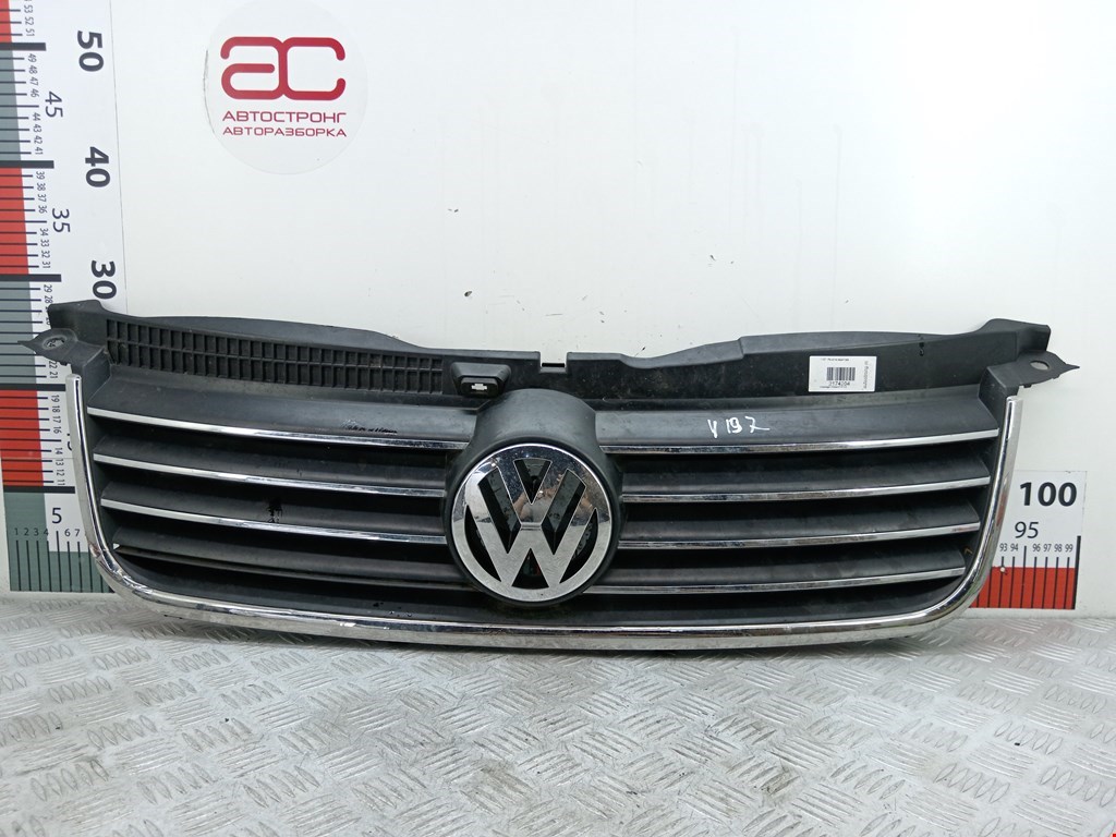 Решетка радиатора Volkswagen Passat 5 GP