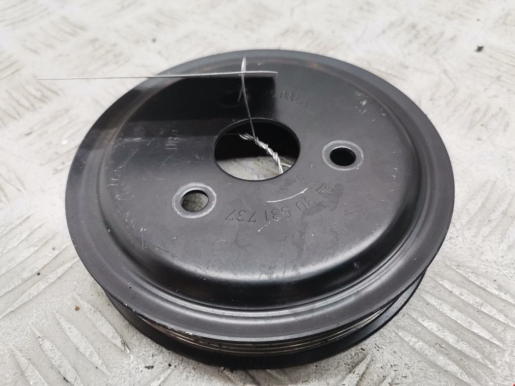Шкив водяного насоса (помпы) Opel Corsa D