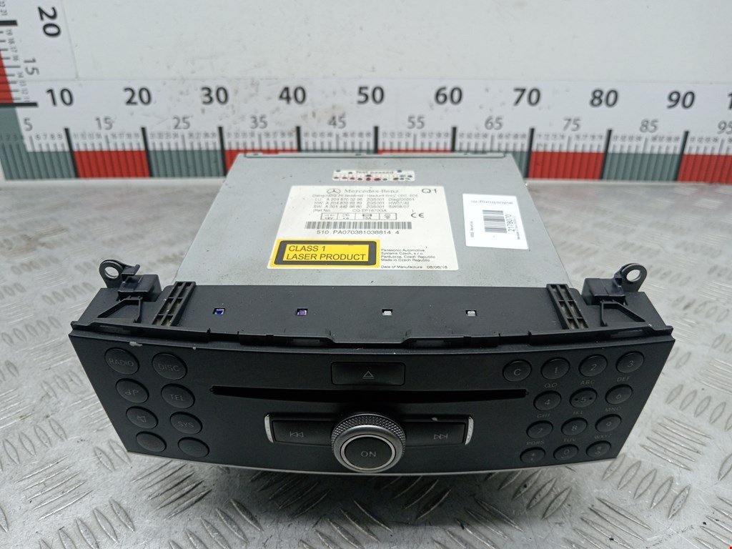 Магнитола Mercedes C-Class (W204)