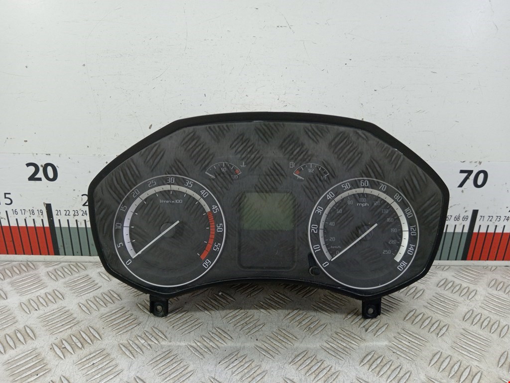 Панель приборная (щиток приборов) Skoda Octavia 1Z