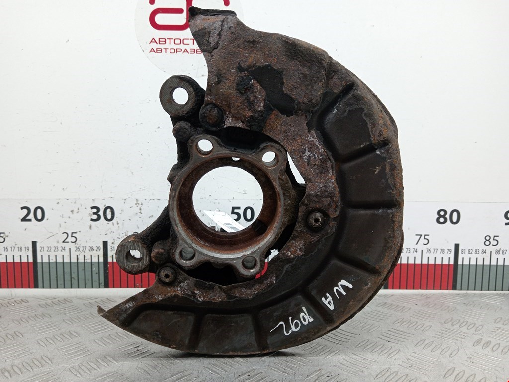 Кулак поворотный правый Audi A3 8P