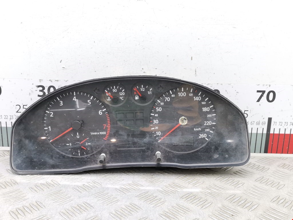 Панель приборная (щиток приборов) Audi A4 B5