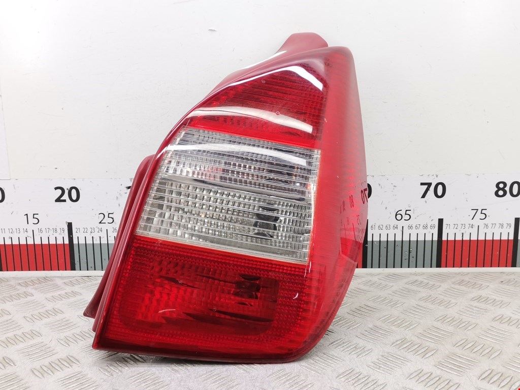 Фонарь задний правый Citroen C2