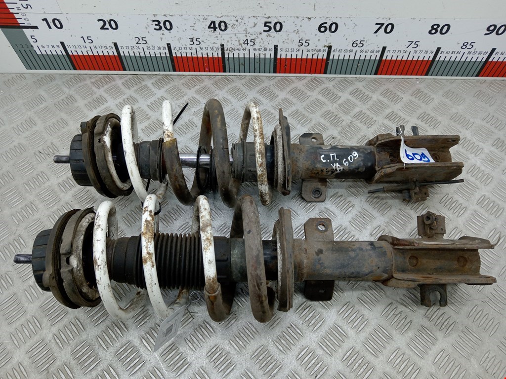 Стойка амортизатора переднего правого (МакФерсон) Fiat Stilo (192)