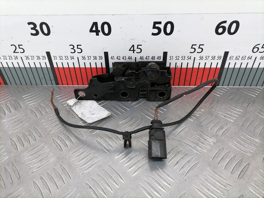 Замок капота Audi A3 8P