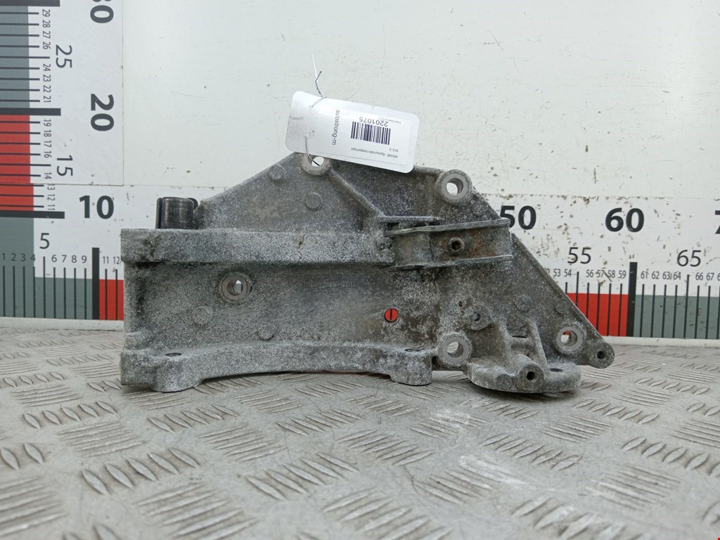 Кронштейн генератора Ford Galaxy 2