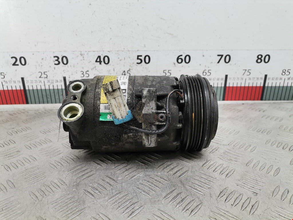 Компрессор кондиционера Opel Corsa C