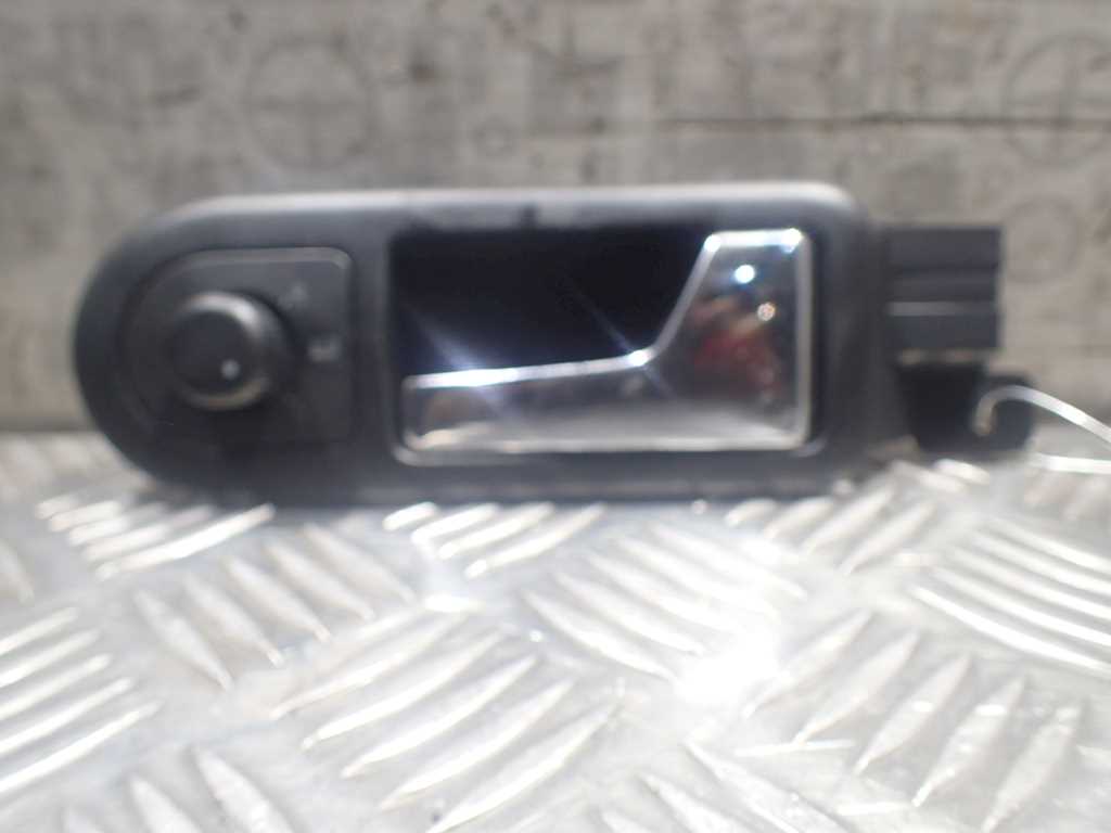 Ручка двери внутренняя передняя правая Volkswagen Passat 5 GP