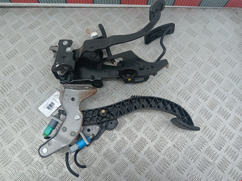 Педальный узел Renault Scenic 2
