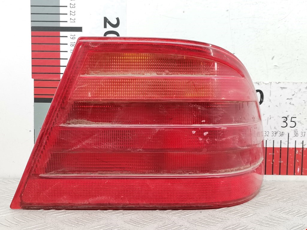 Фонарь задний правый Mercedes E-Class (W210) купить в России