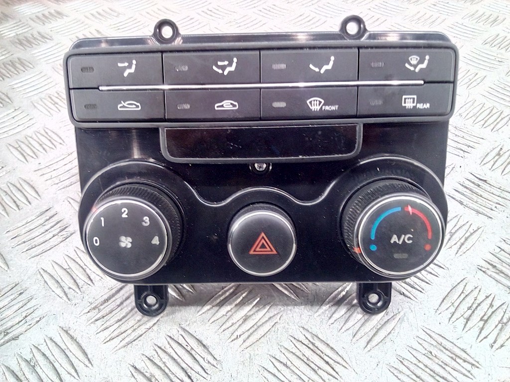 Переключатель отопителя (печки) Hyundai i30 1
