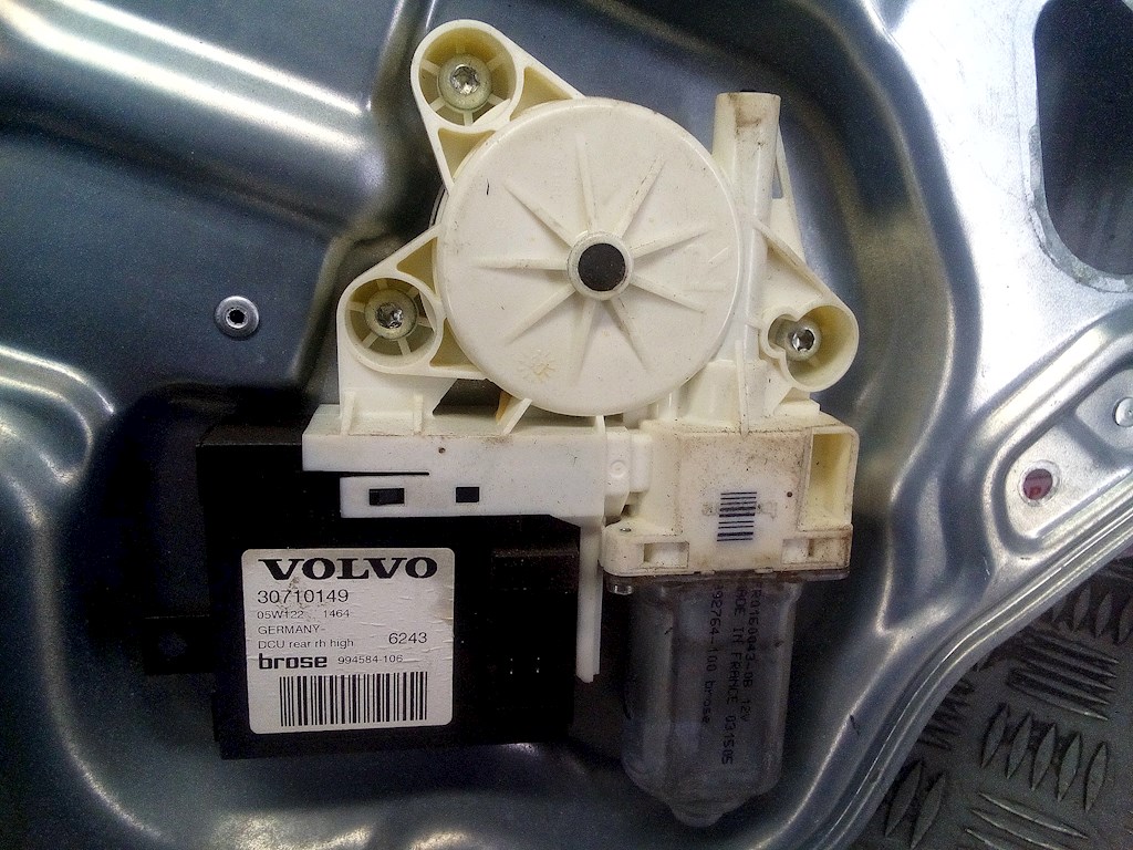Стеклоподъемник электрический двери задней правой Volvo V50 1 купить в Беларуси