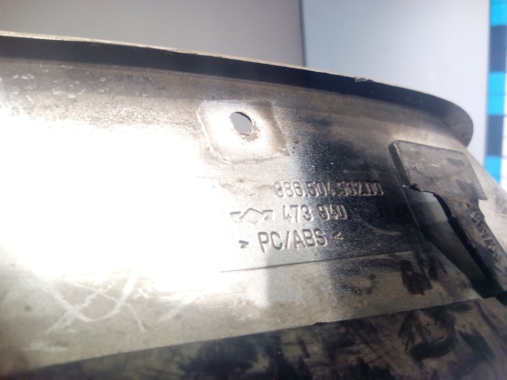 Накладка декоративная (молдинг) заднего правого крыла Porsche Boxster (986) купить в России