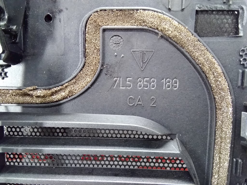 Накладка декоративная на торпедо Porsche Boxster (986) купить в России