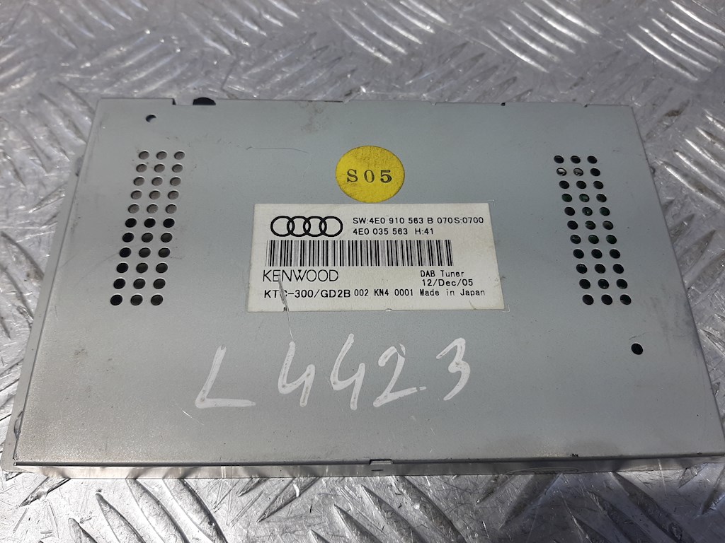 TV тюнер Audi A8 D3 купить в России
