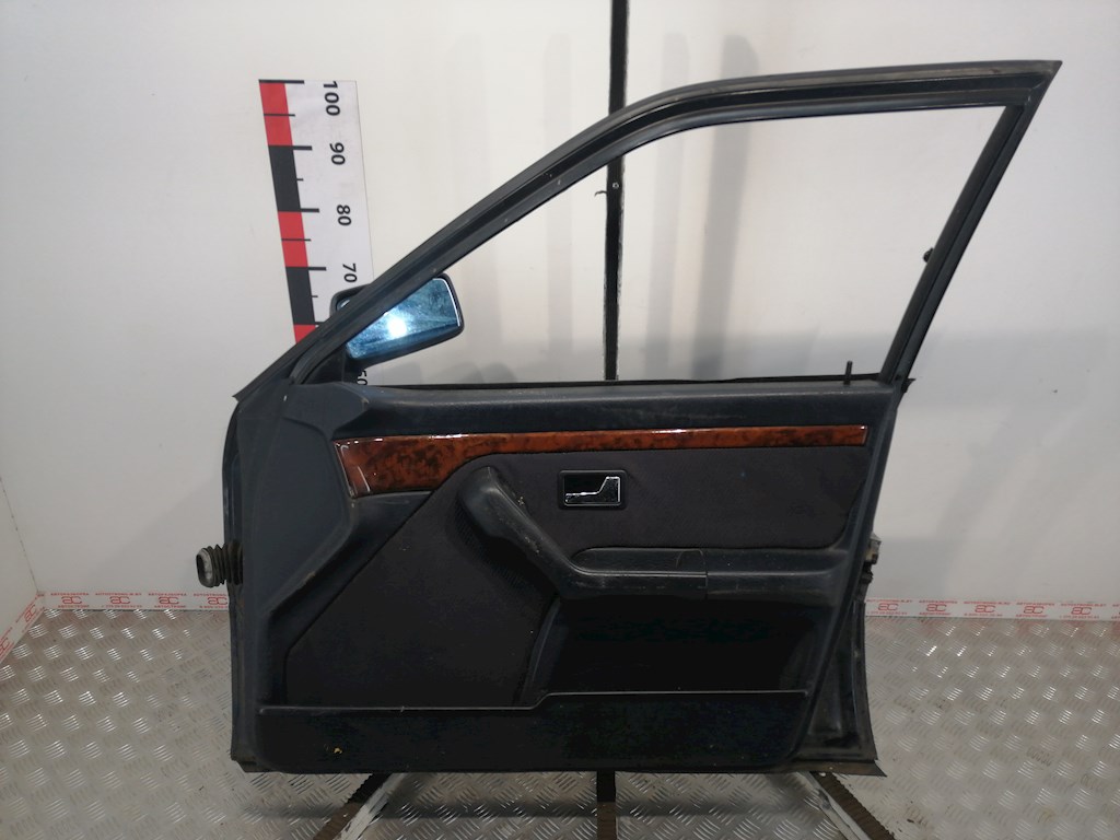 Дверь передняя правая Audi 80 B4 купить в России