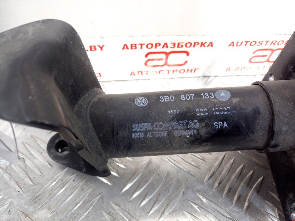 Отбойник бампера передний левый Volkswagen Passat 5 купить в России