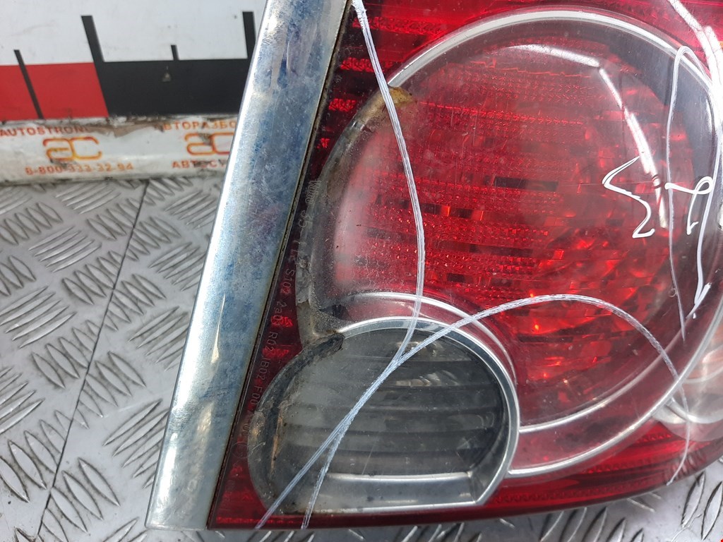 Фонарь задний правый Toyota Avensis 2 (T250) купить в Беларуси