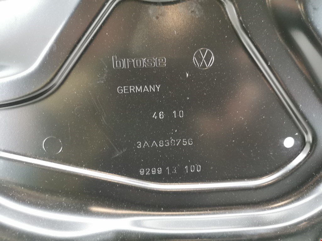 Стеклоподъемник электрический двери задней правой Volkswagen Passat 7 купить в России