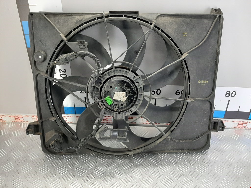Вентилятор радиатора основного Kia Carens 2 (UN)
