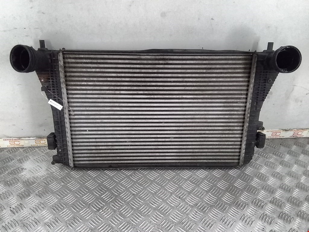 Интеркулер (радиатор интеркулера) Volkswagen Passat 6