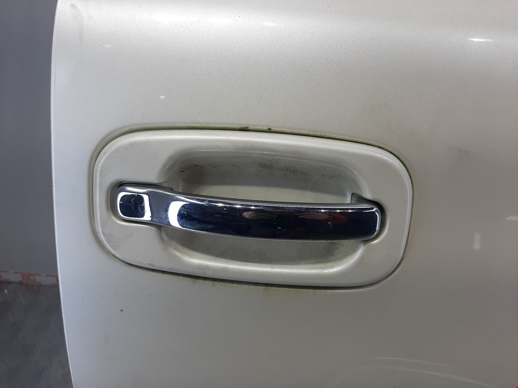 Дверь передняя правая Cadillac Escalade 2 (GMT800) купить в Беларуси