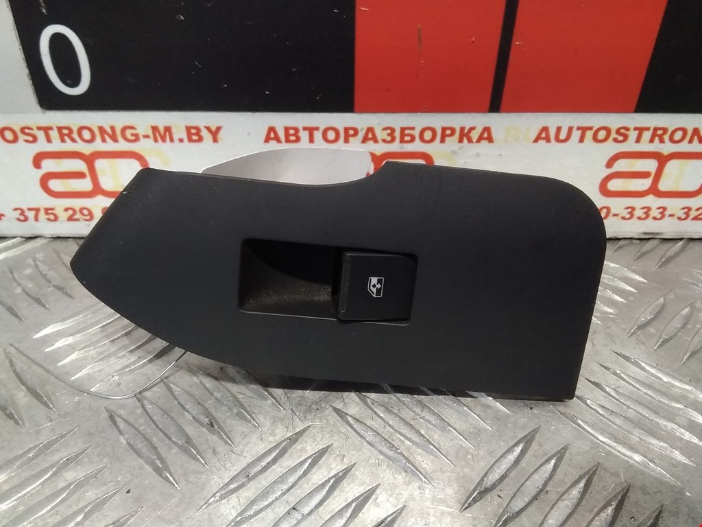 Кнопка стеклоподъемника Chevrolet Captiva 1 купить в России