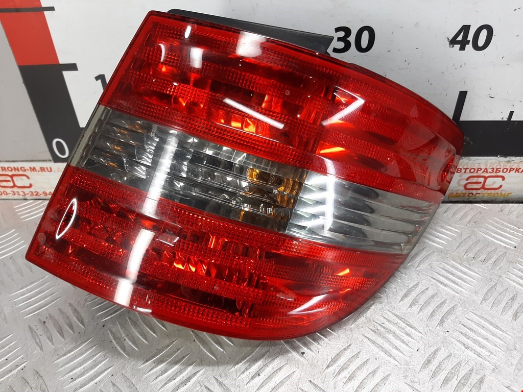 Фонарь задний правый Mercedes B-Class (W245)