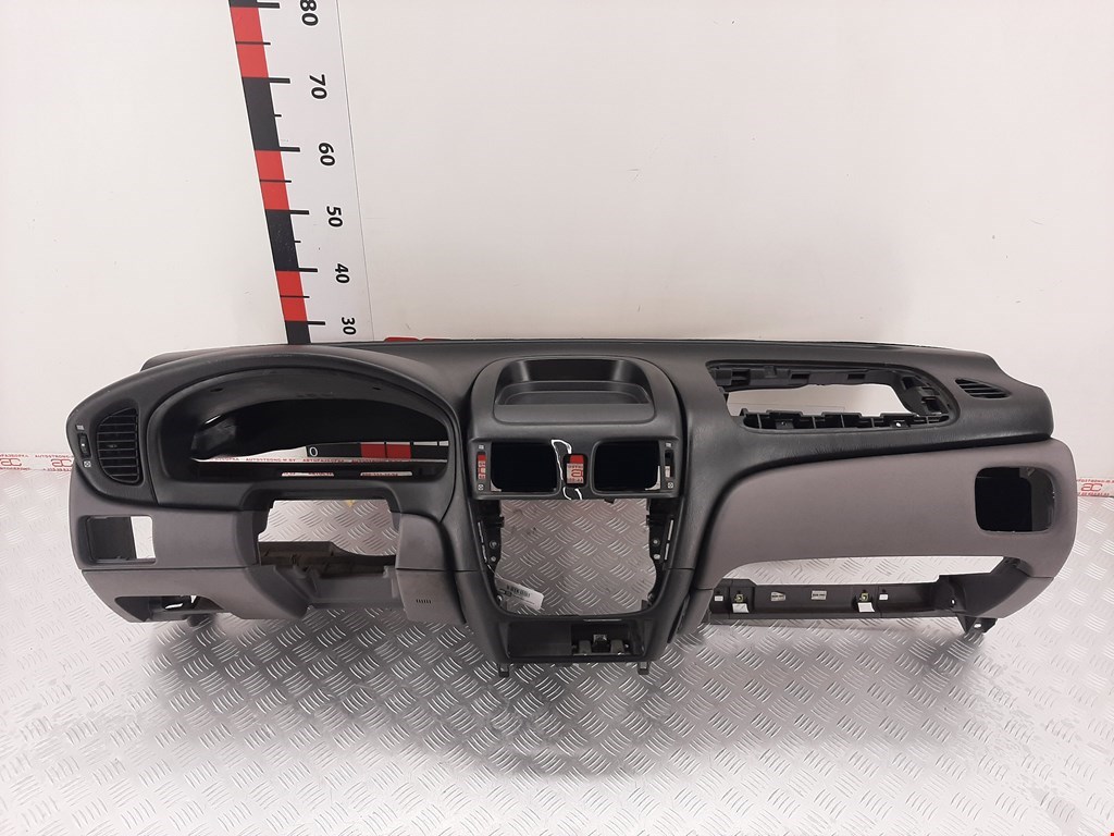 Торпедо (панель передняя) Nissan Almera N16 купить в Беларуси