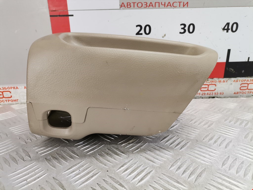 Кожух рулевой колонки Toyota Sienna (XL20) купить в России