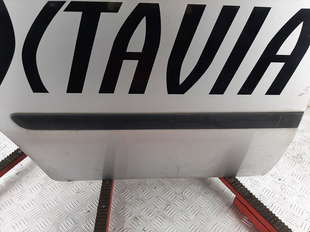 Дверь задняя правая Skoda Octavia 1U купить в России
