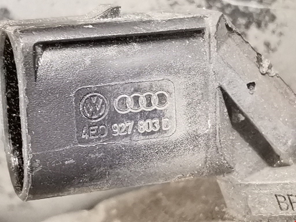 Кулак задний левый Audi A6 C6 купить в России