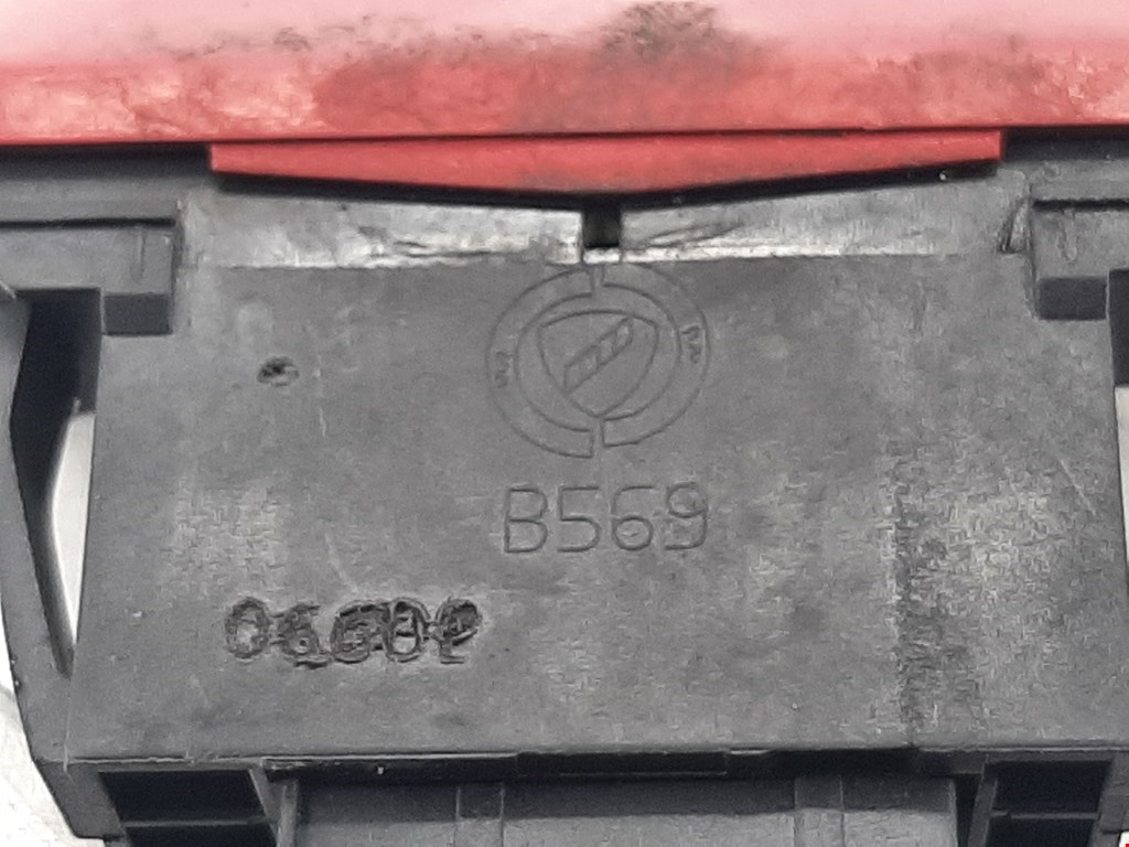 Кнопка аварийной сигнализации Fiat Stilo (192) купить в Беларуси