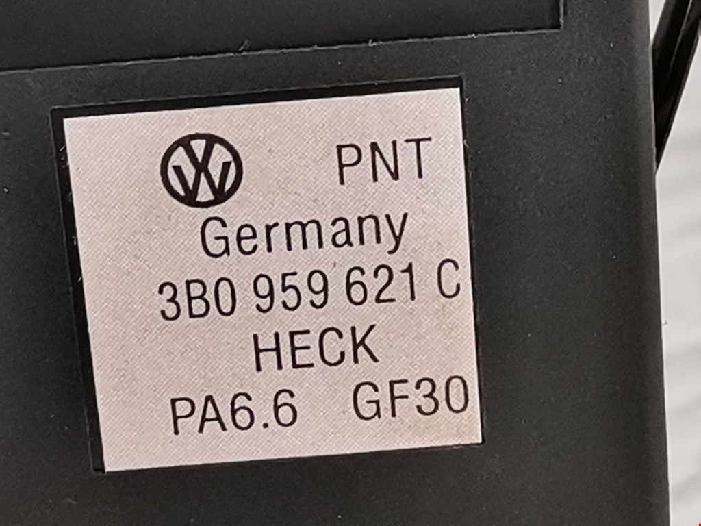 Кнопка обогрева заднего стекла Volkswagen Passat 5 купить в Беларуси