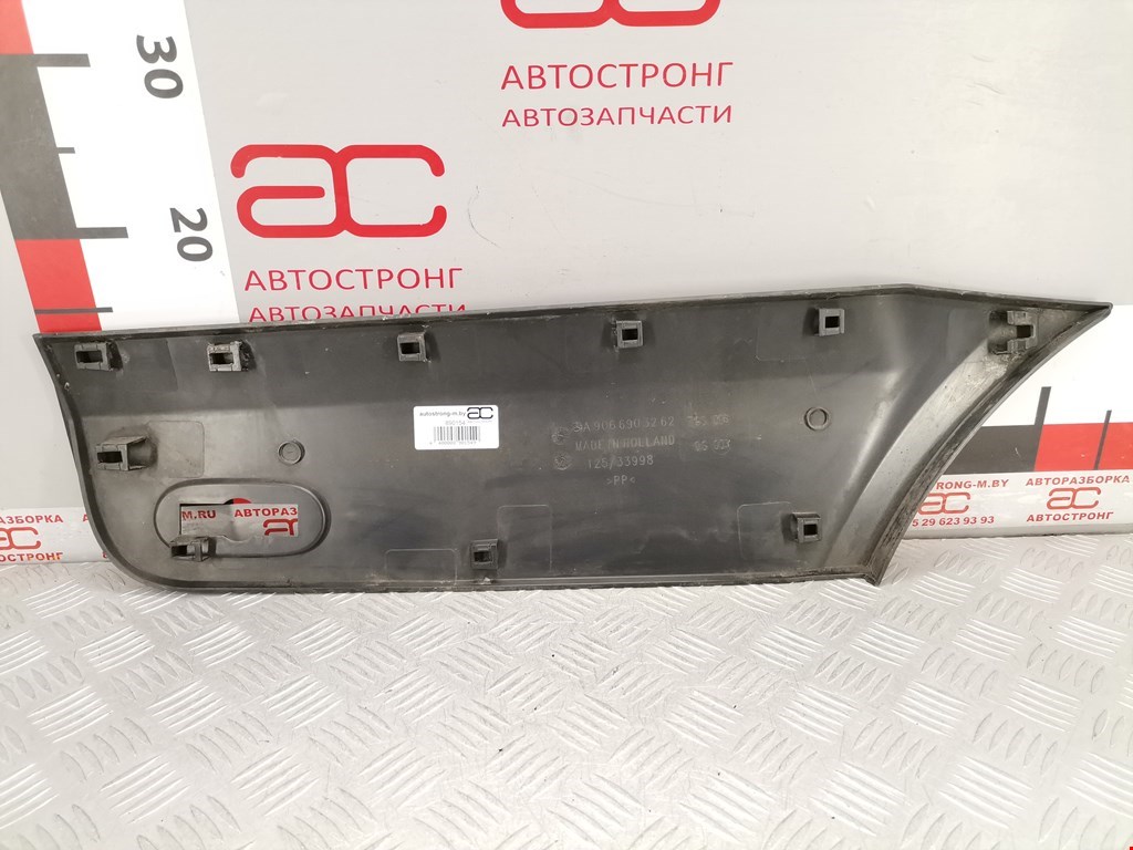 Накладка декоративная (молдинг) заднего левого крыла Volkswagen Crafter 1 купить в Беларуси