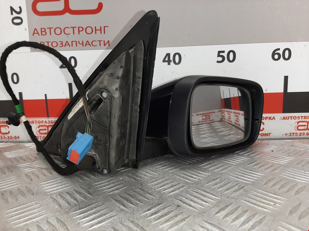 Зеркало боковое правое Volvo V50 1 купить в России