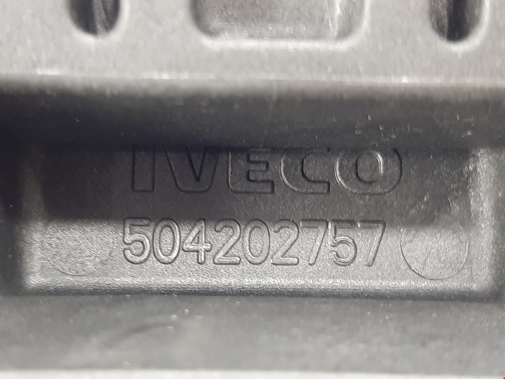 Петля крышки (двери) багажника Iveco Stralis купить в России