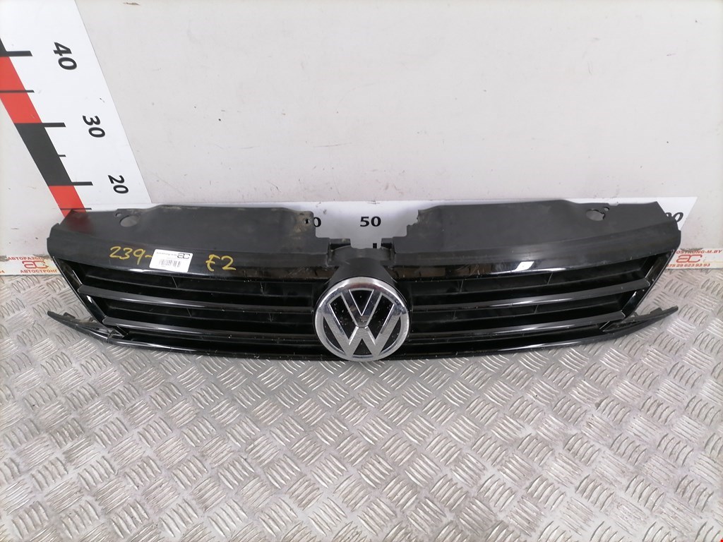 Решетка радиатора Volkswagen Jetta 6