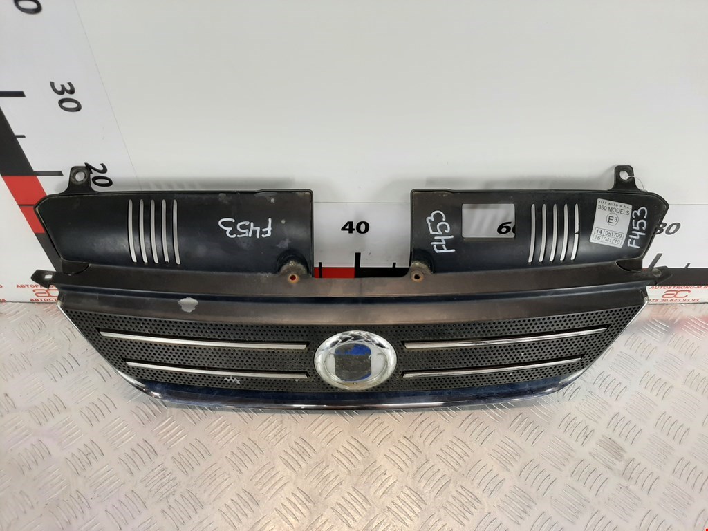 Решетка радиатора Fiat Idea (350) купить в Беларуси