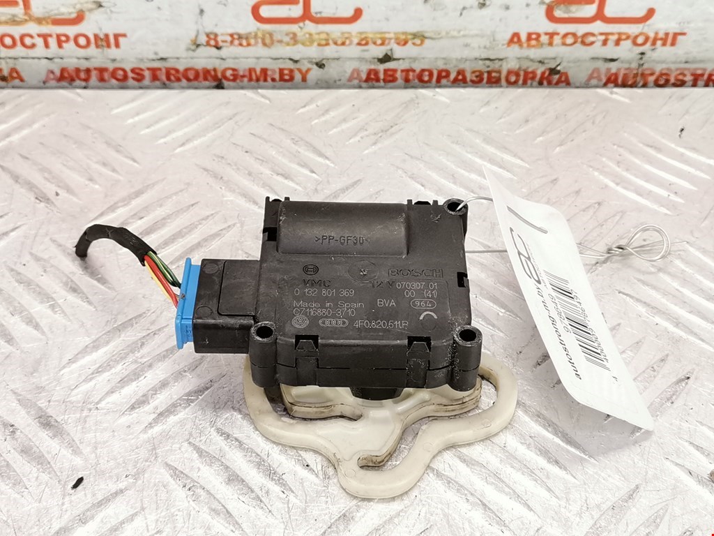 Электропривод (сервопривод) заслонки печки Audi A8 D3 купить в России
