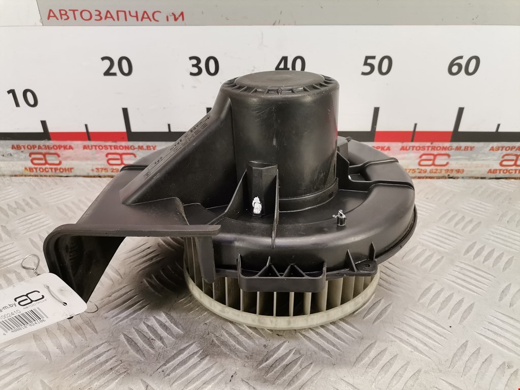 Моторчик печки (вентилятор отопителя) Skoda Fabia 2 (5J)