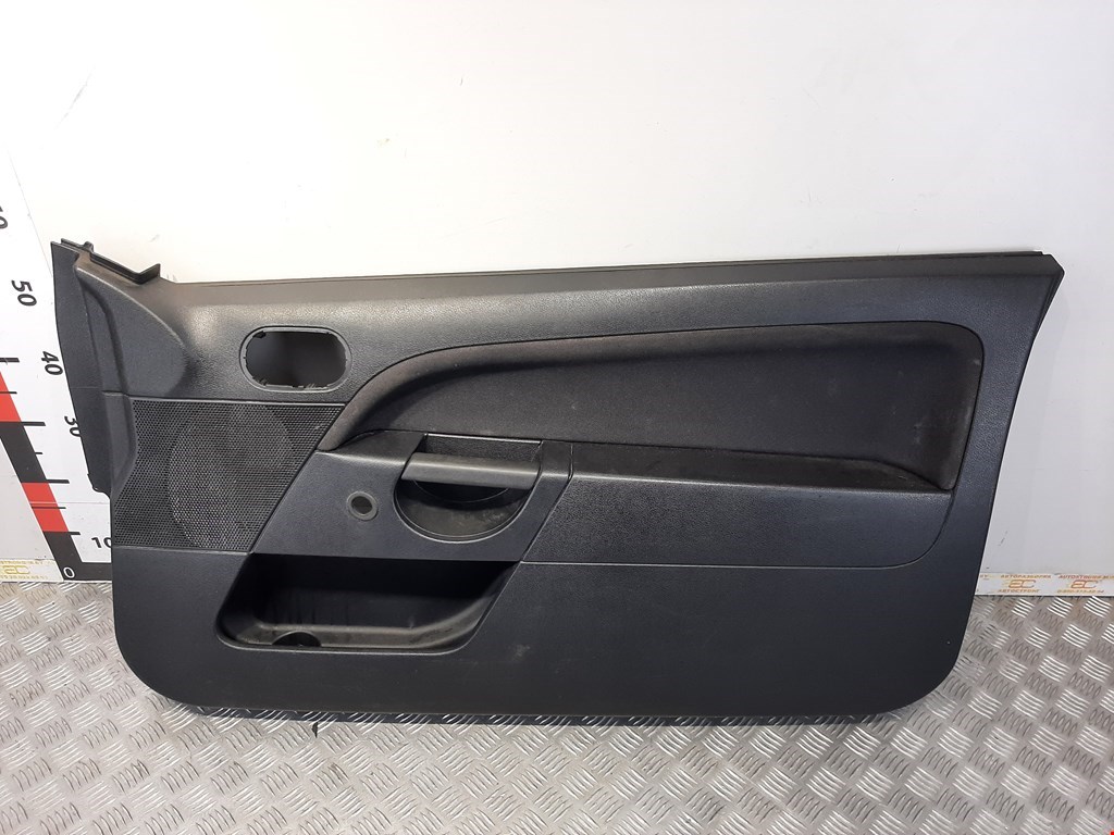 Обшивка (карта) двери передней правой Ford Fiesta 5
