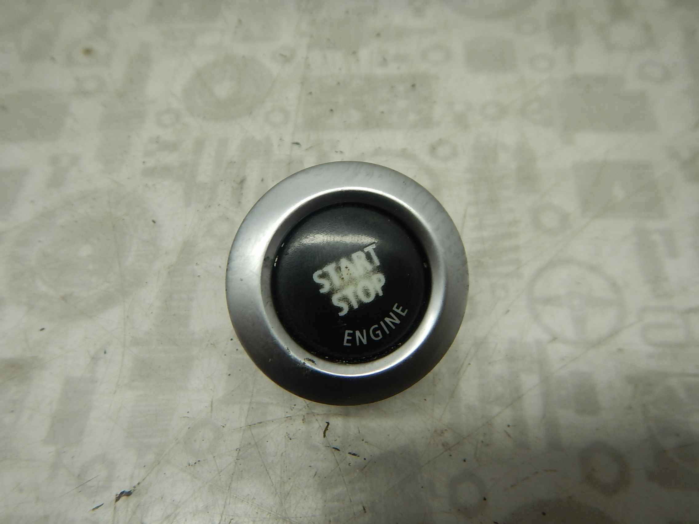 Кнопка старт-стоп (запуска двигателя) BMW 3-Series (E90/E91/E92/E93)