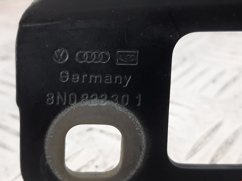 Петля капота левая Audi TT 8N купить в России
