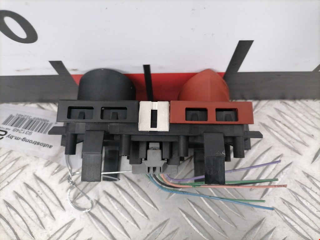 Кнопка аварийной сигнализации Renault Megane 2 купить в России