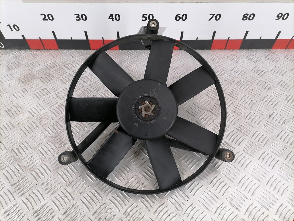 Вентилятор радиатора основного Volkswagen Polo 3